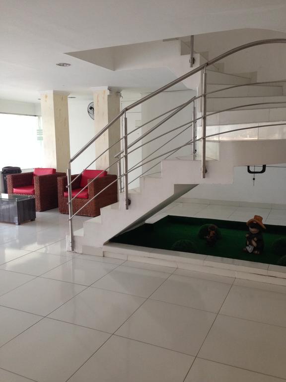 Hotel Center Plaza Plus กูกูตา ภายนอก รูปภาพ