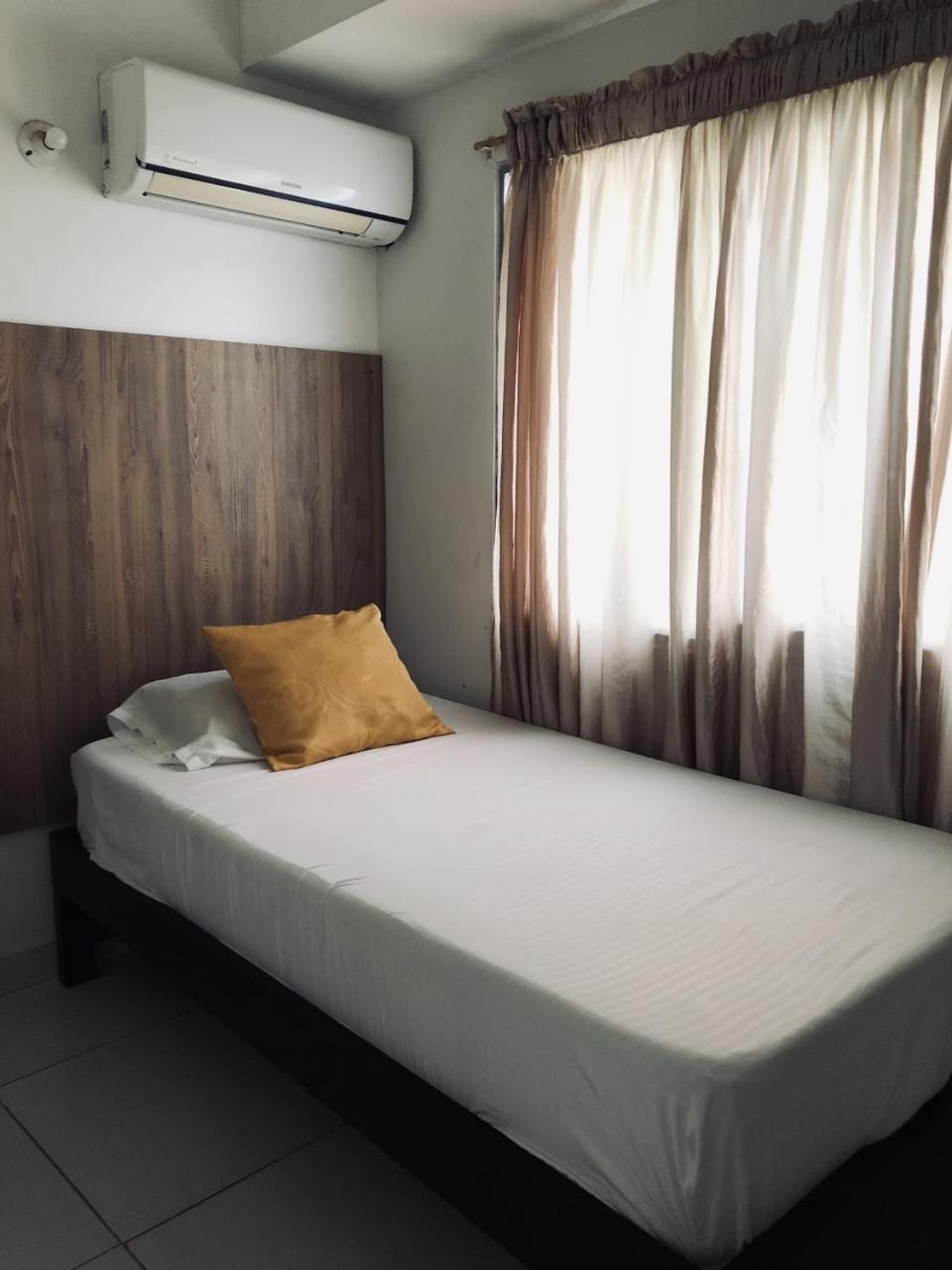 Hotel Center Plaza Plus กูกูตา ภายนอก รูปภาพ