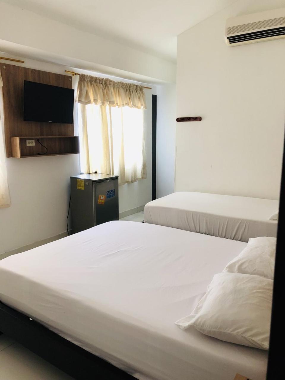 Hotel Center Plaza Plus กูกูตา ภายนอก รูปภาพ