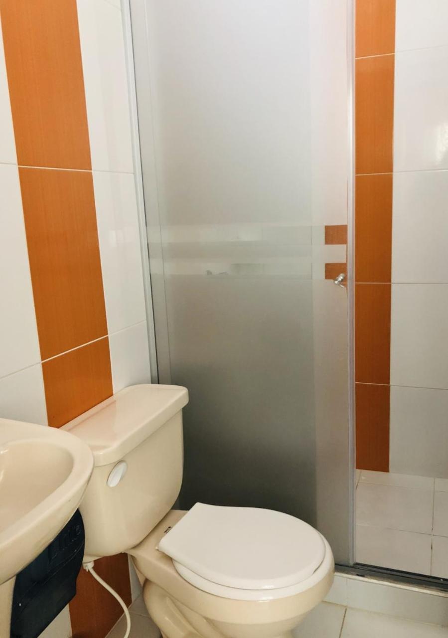 Hotel Center Plaza Plus กูกูตา ภายนอก รูปภาพ